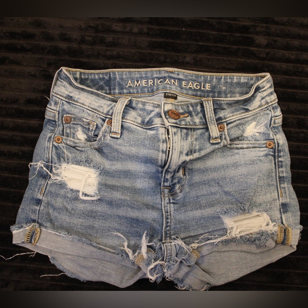 American Eagle Light Washed Shorts! (Size 000)